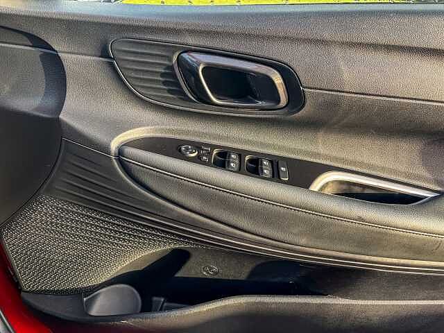 Hyundai BAYON 1.0 TGDi 48V MHEV Premium 5dr DCT