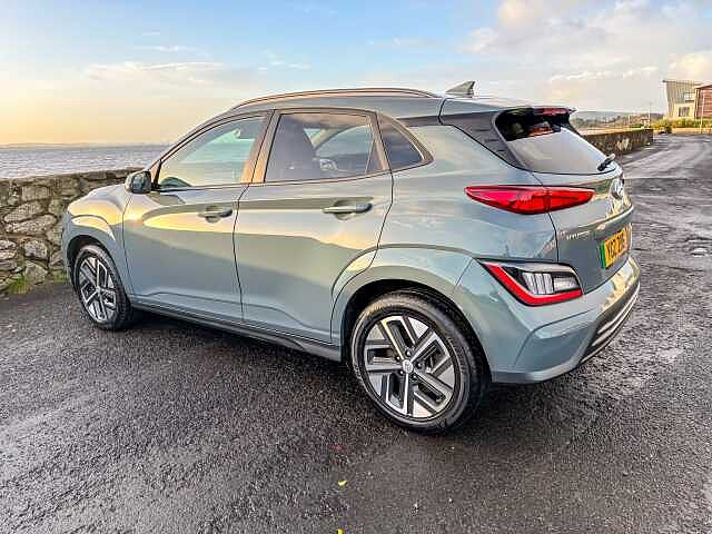 Hyundai KONA 150kW Premium 64kWh 5dr Auto