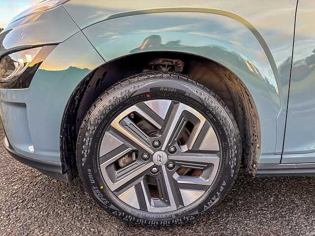 Hyundai KONA 150kW Premium 64kWh 5dr Auto