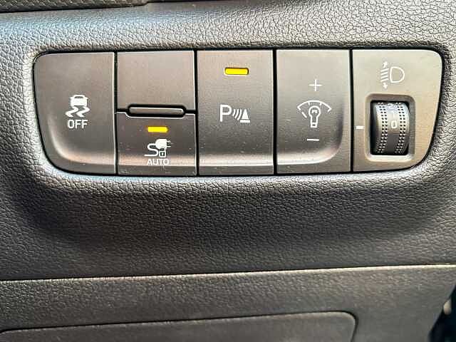 Hyundai KONA 150kW Premium 64kWh 5dr Auto