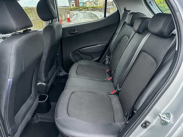 Hyundai i10 1.0 SE 5dr