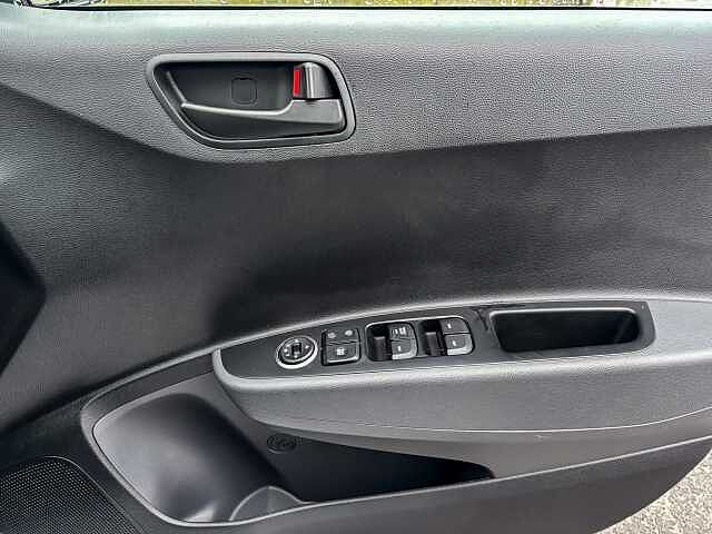 Hyundai i10 1.0 SE 5dr