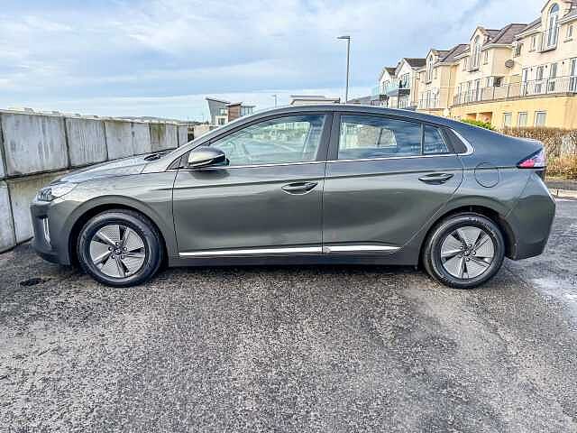 Hyundai IONIQ 1.6 GDi Hybrid Premium 5dr DCT