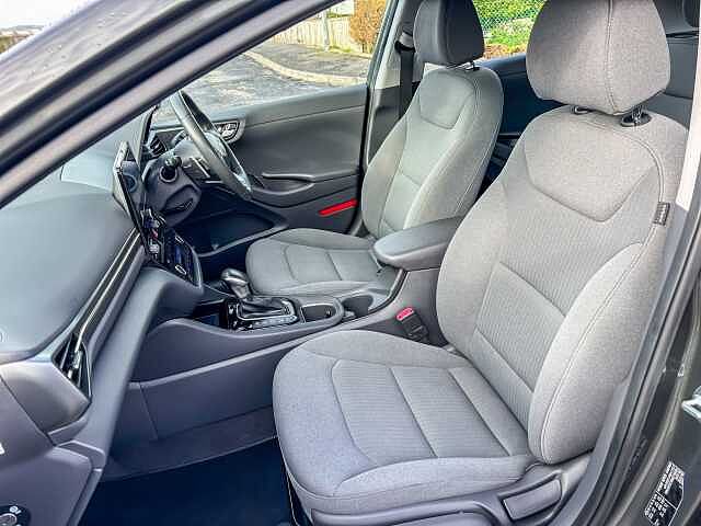 Hyundai IONIQ 1.6 GDi Hybrid Premium 5dr DCT