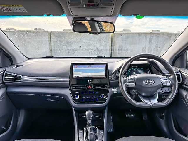 Hyundai IONIQ 1.6 GDi Hybrid Premium 5dr DCT