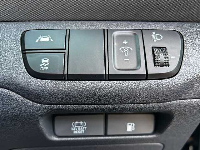 Hyundai IONIQ 1.6 GDi Hybrid Premium 5dr DCT