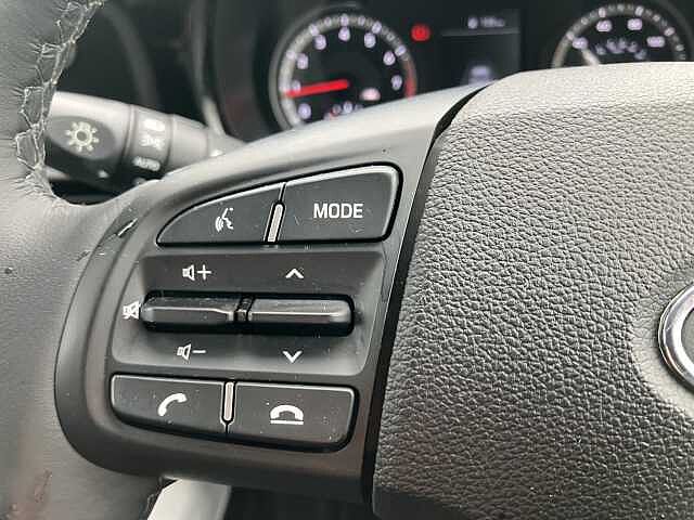 Hyundai i10 1.0 MPi Premium 5dr