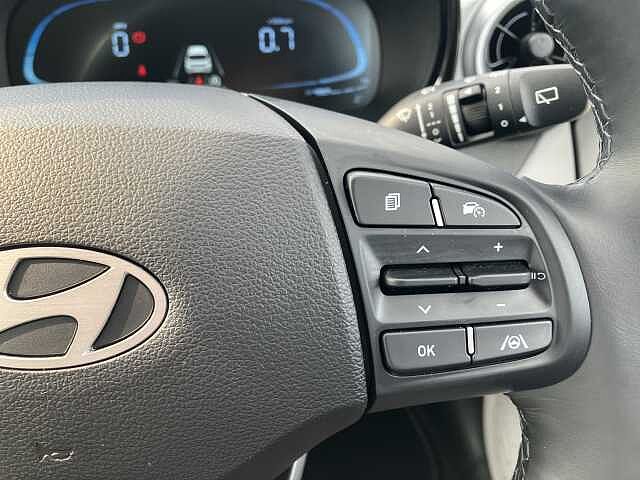 Hyundai i10 1.0 MPi Premium 5dr Auto