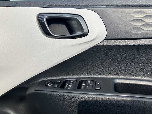 Hyundai i10 1.0 MPi Premium 5dr Auto