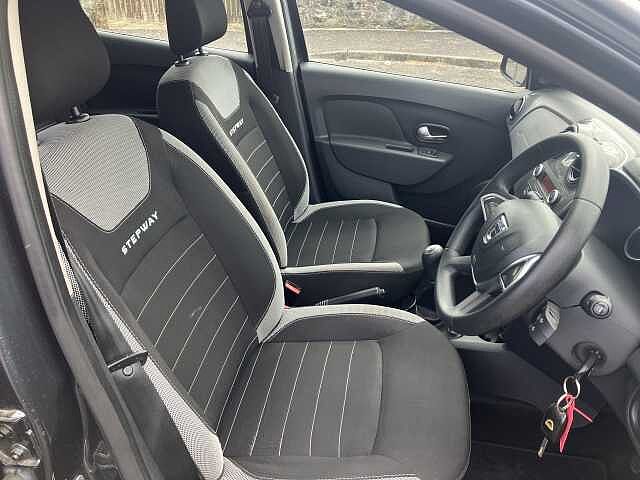 Dacia SANDERO STEPWAY 0.9 TCe Essential 5dr Grey