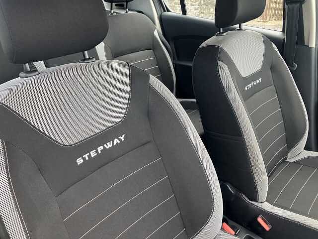 Dacia SANDERO STEPWAY 0.9 TCe Essential 5dr Grey