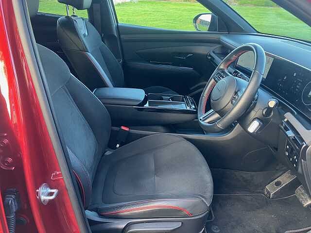 Hyundai TUCSON 1.6T Hybrid N Line 5dr Auto Red